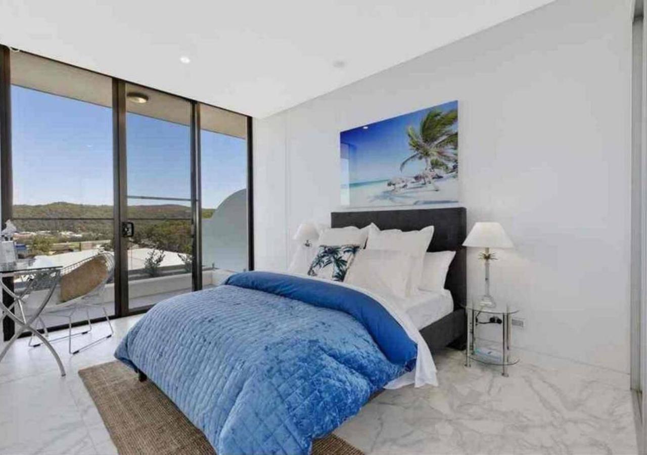 Stylish Penthouse With Views & Jacuzzi Appartement Gosford Buitenkant foto