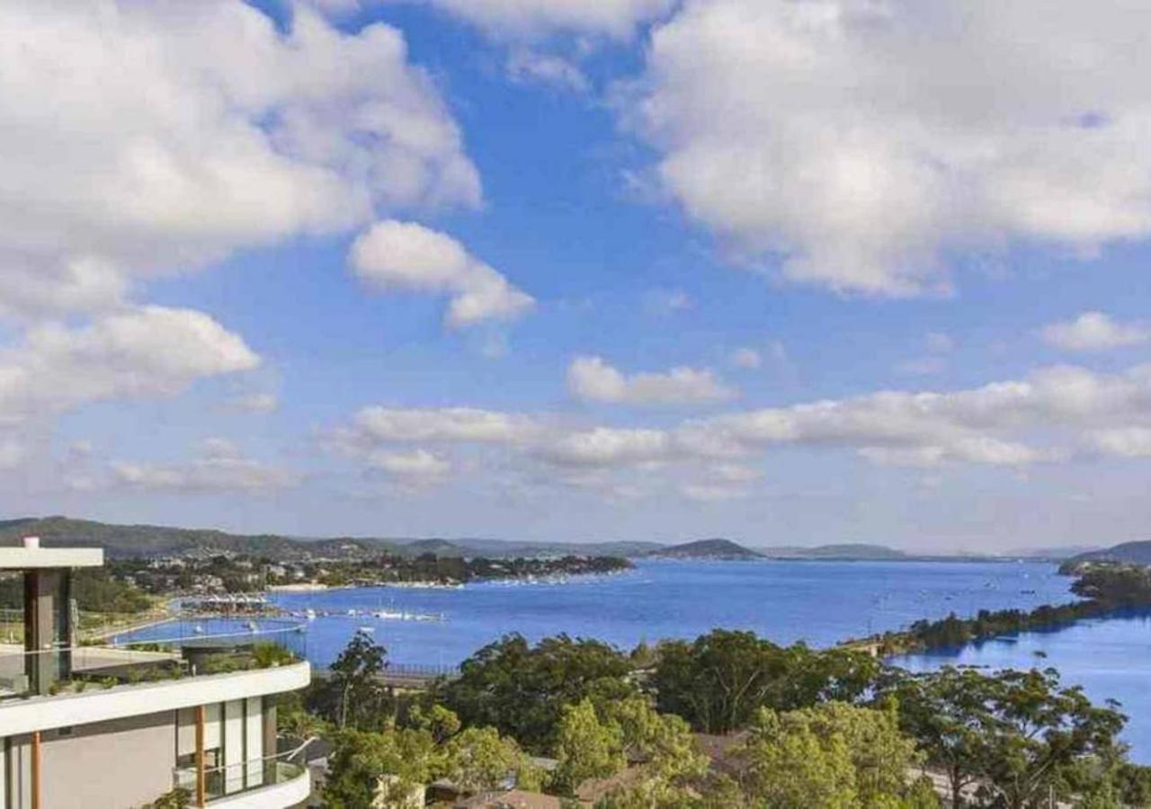 Stylish Penthouse With Views & Jacuzzi Appartement Gosford Buitenkant foto